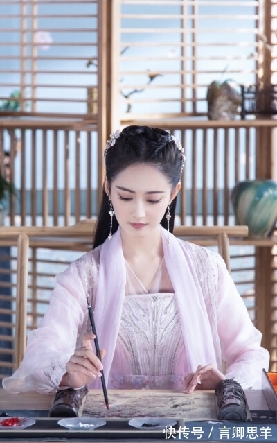 珠玉!觅得芬芳雅句,迎来珠玉文章,心随诗赋任翱翔,脉脉写情长