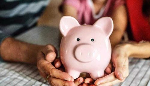 零花钱|孩子偷钱被打到求饶,专家超过这个年龄还不给零花钱,他就会偷