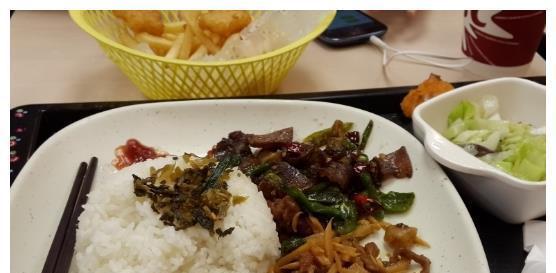 快餐|怀孕后，有3类食物孕妈要少食用，会影响睡眠，伤害宝宝健康