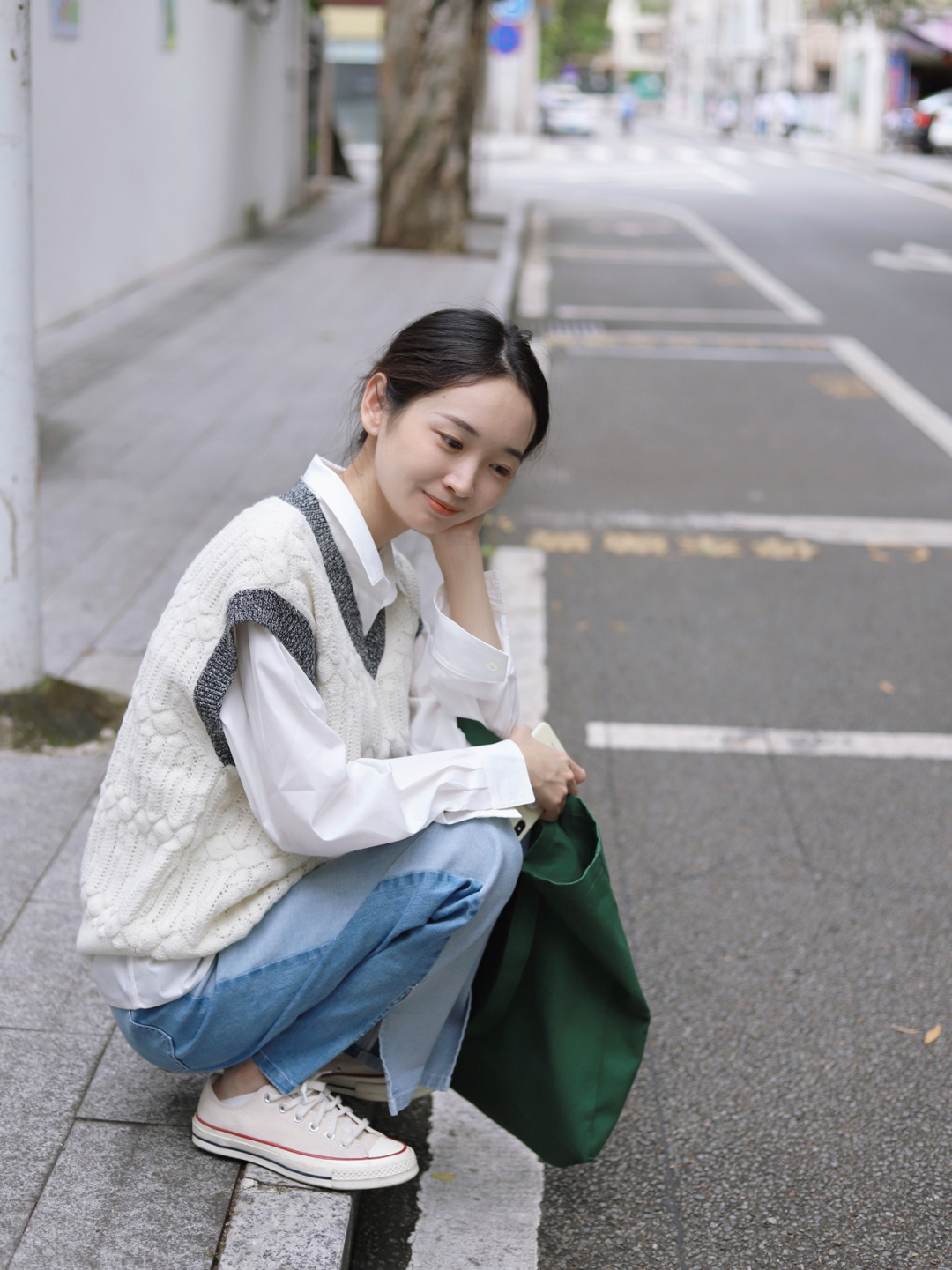 洋气|秋天,“针织衫”的高级穿搭是这样的,实用百搭还洋气,高级精致