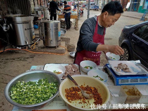 贠大哥|农村大哥小镇卖烩羊肉30年，童叟无欺称着卖，吃的都是回头客