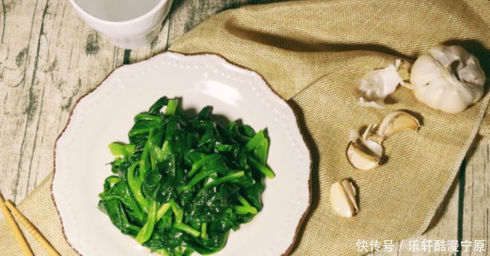 猪肝|夏天,此菜正当季,钙是菠菜3倍,铁是猪肝4倍,随便一炒很好吃