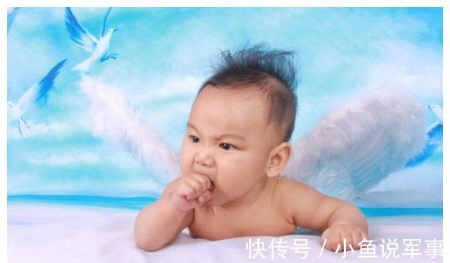 发育|宝宝的大脑发育,有没有具体的信号?心理学:从“手”就能看出来