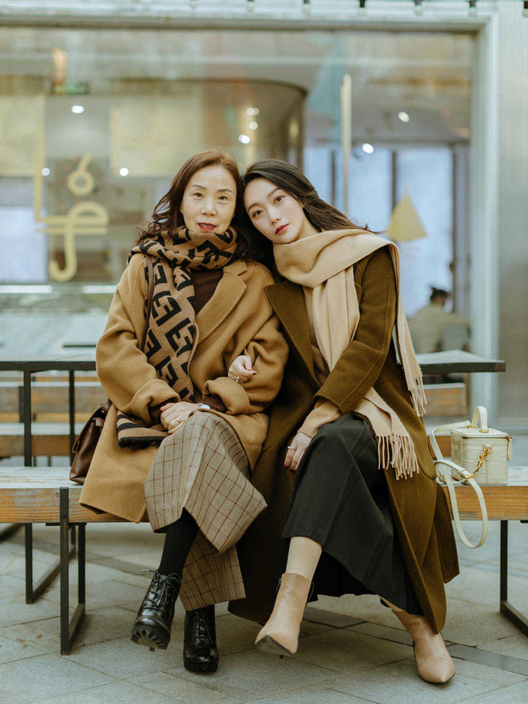 半裙 天变冷了,怎么穿裙子还那么保暖?温暖又显瘦