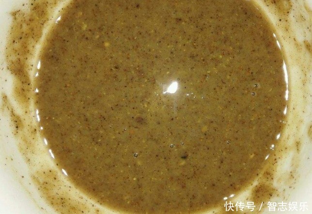 电饼铛烙饼时,总是发硬?分享4个技巧,香软多层,放凉也不硬