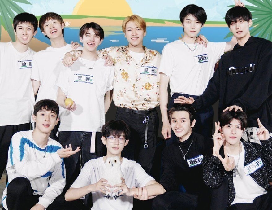 又一档竞技综艺将袭，阵容堪称“有生之年”，鹅桃艺人要正面刚了