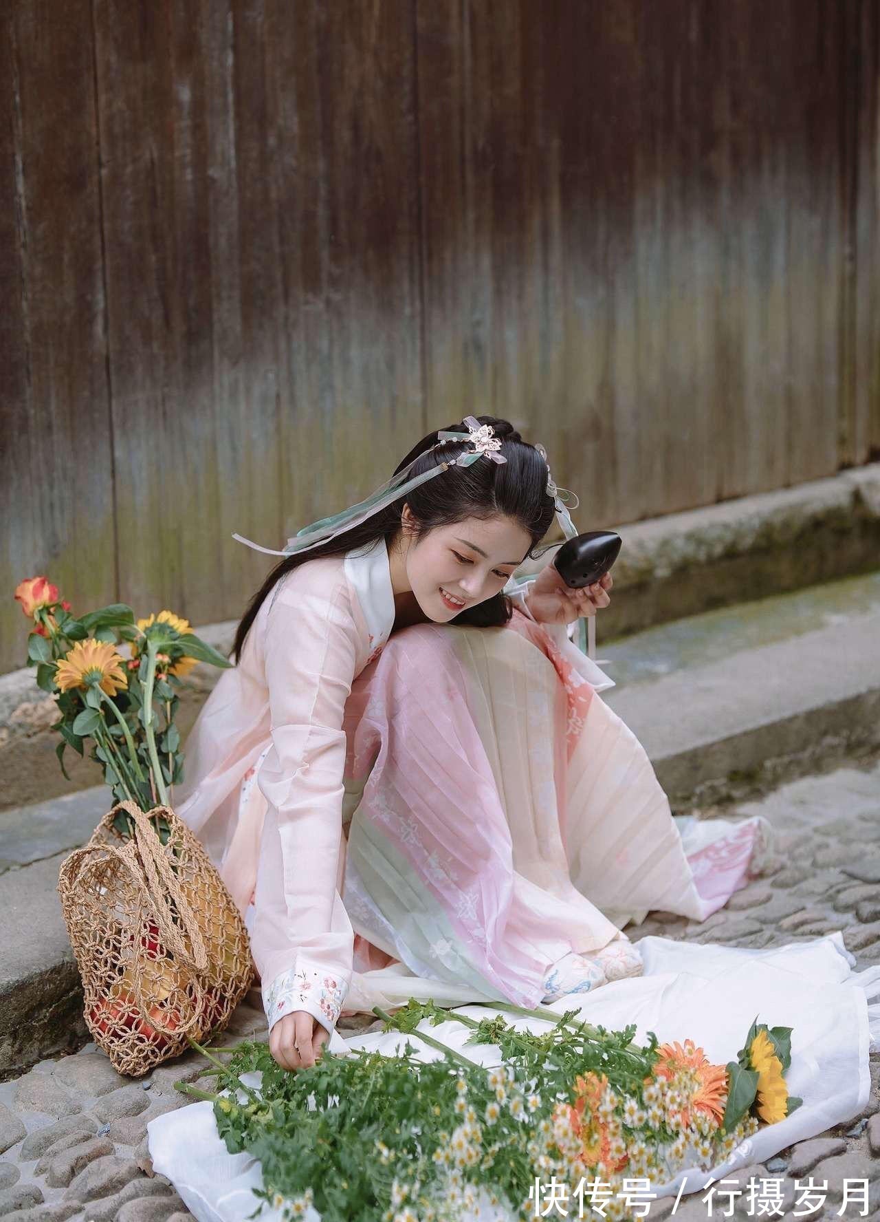 君莫|轻轻低吟，醉了梦中人