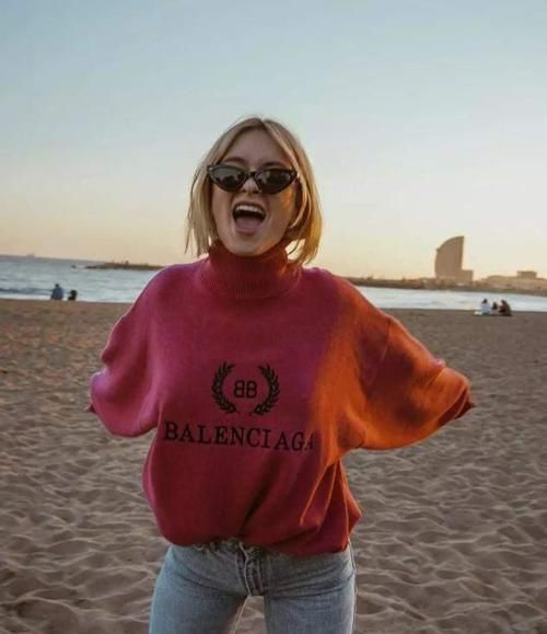 ?别只会穿黑白灰，学习刘雯的“彩色”穿搭技巧，好看又显高级