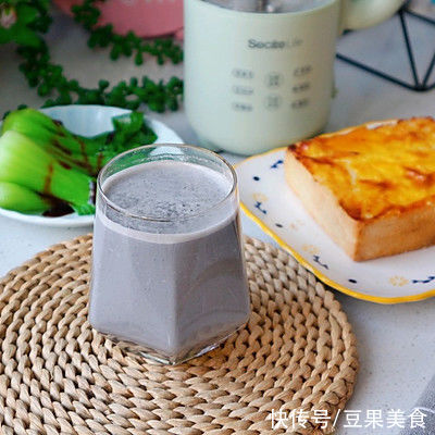 黄豆|从小吃乌发黑芝麻豆浆长大的我，谁敢说我这做法不正宗