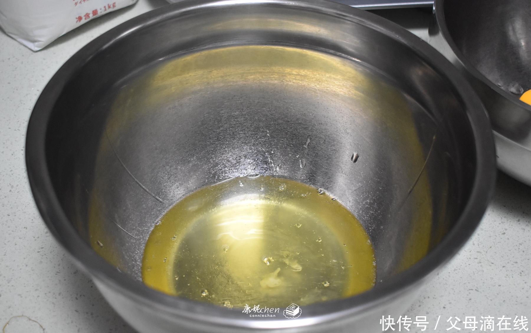 详细|大人孩子都爱吃这小蛋糕,香甜细腻柔软,食材常见,分享详细做法