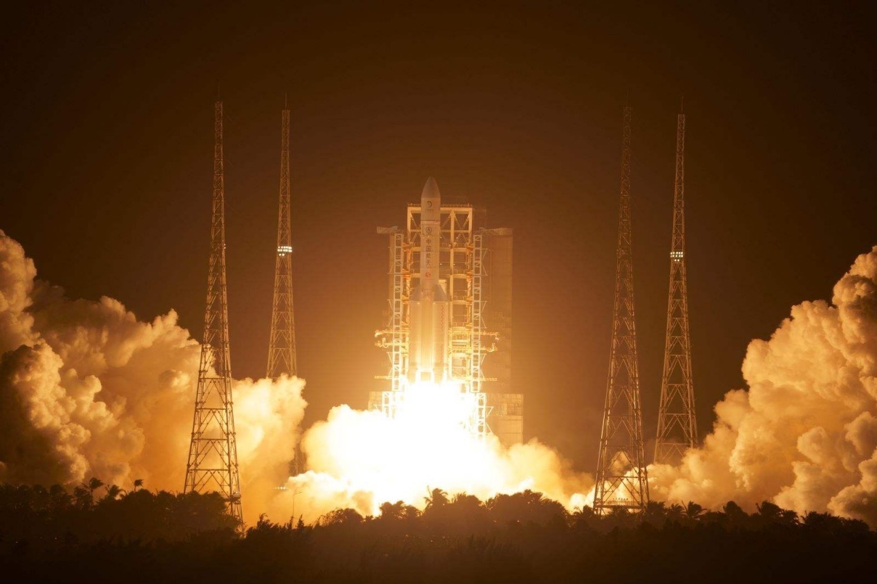 当年美国送1克月壤,嫦娥升空提出非分要求,3个字回答彻底死心