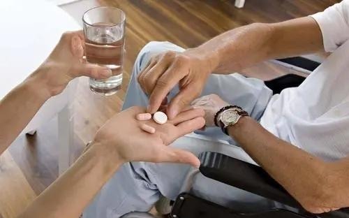 老年人|玉米是高血脂的“发物”？医生：想降脂的人，这2种素食尽量少吃