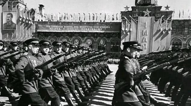 拿下|若希特勒不攻打基辅,而是直接拿下莫斯科,结果会如何?