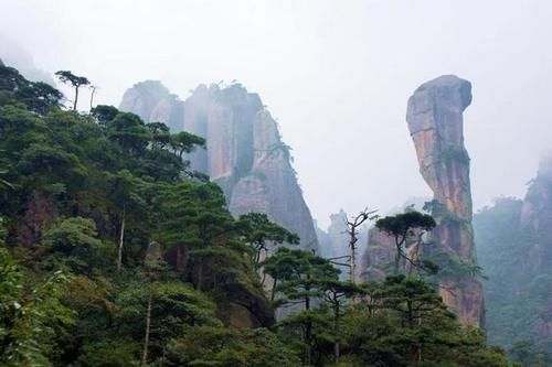 闻名全国的“三清山”又火了，外地游客看了都惊叹，祖国风光好