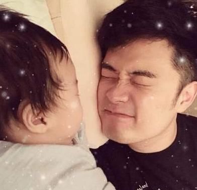 五哈节目出了两个女儿奴,邓超陈赫名副其实,邓超因不舍女儿哭泣