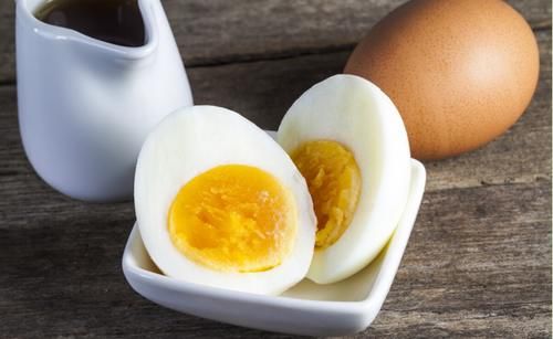 食物|经常吃鸡蛋会加剧黄褐斑吗？若不想脸部长斑，建议少吃这3种食物