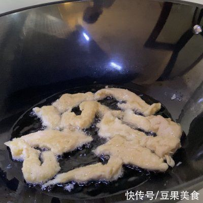 鸡胸肉可以这样做！糖醋鸡柳美得很