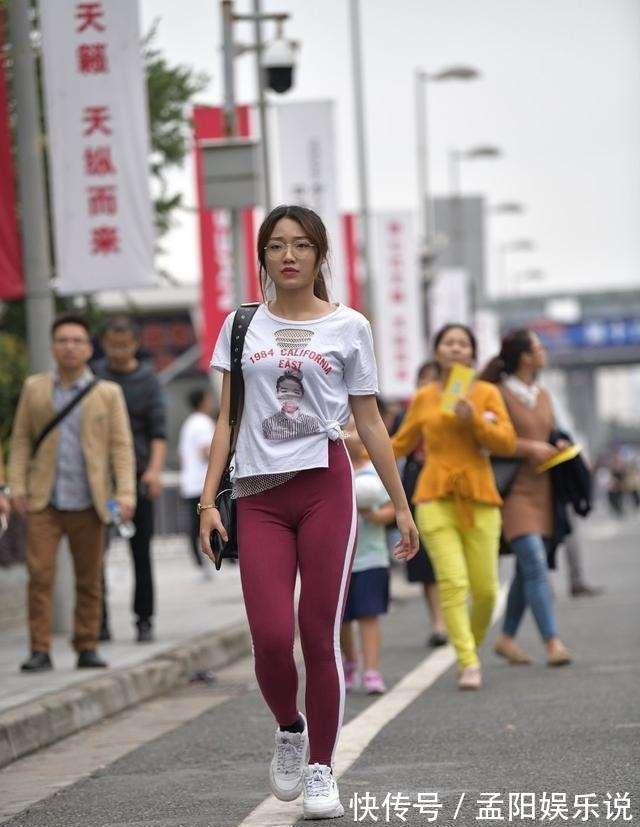 大长腿 用心穿搭打底裤,把女生烘托得亭亭玉立,怎么穿也不会崩溃