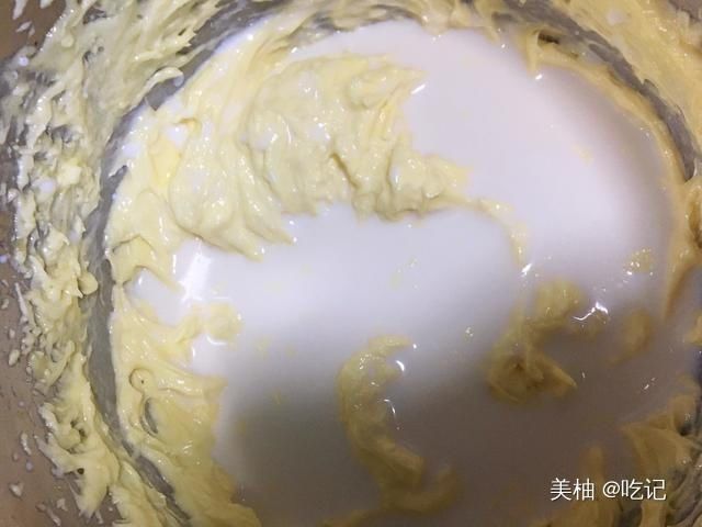 蛋糕样子可爱,口感松弛,蜜豆蛋糕营养丰富