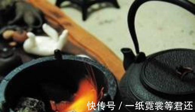 问刘十九$白居易随手写下一首小诗,短短二十字成为唐诗中的神品!