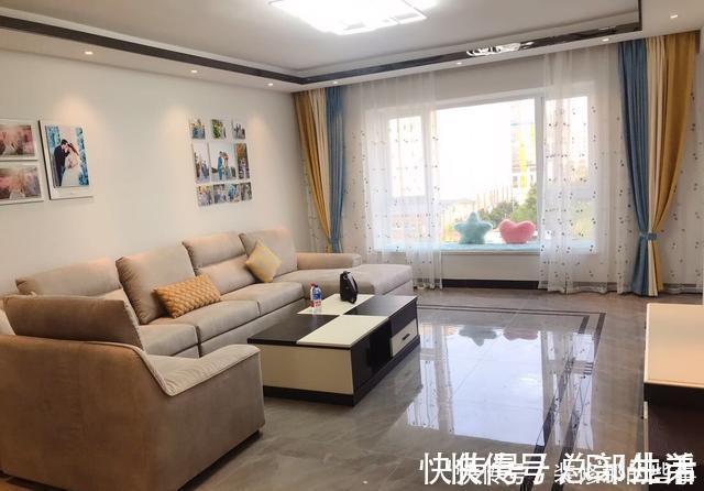 壁纸|130平新房装修花22万,客厅没阳台但超级漂亮,最满意一屋子窗帘