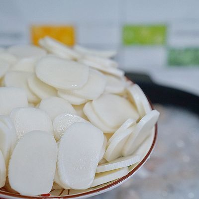 萝卜牛肉丸汤年糕