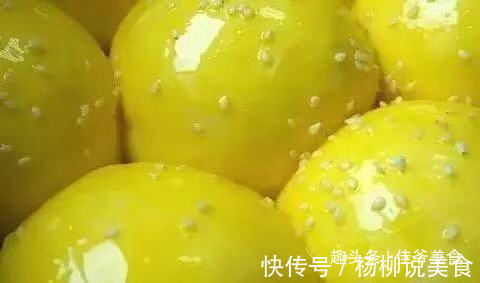 一碗玉米面,3个鸡蛋,不用烤箱也能做出香甜暄软的面包,超好吃