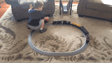 |搞笑GIF:明天就要考急救术了,今晚要通宵学习了!