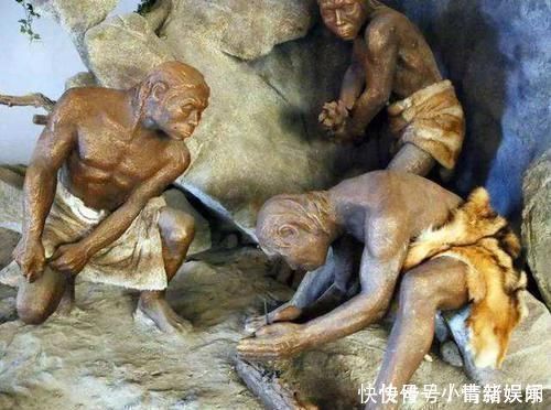 洞穴|考古学家进入地下洞穴，发现23万年前的人类，有着诡异的一面