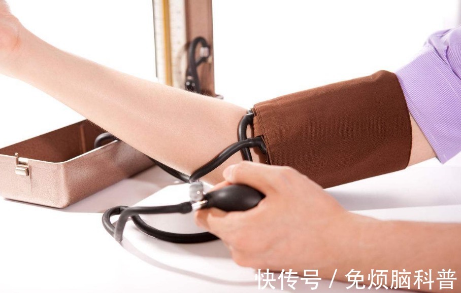 慢性病|高血压患者注意了，警惕这4种危害，生活四坚持，才能更健康长寿