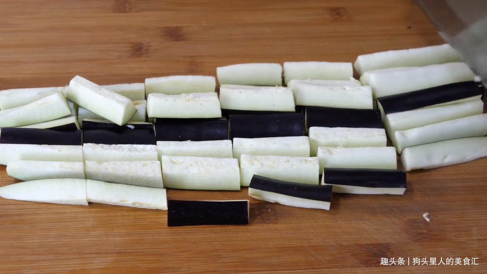 18块一份的豆角烧茄子为什么好吃很多人不懂,教你正确的做法