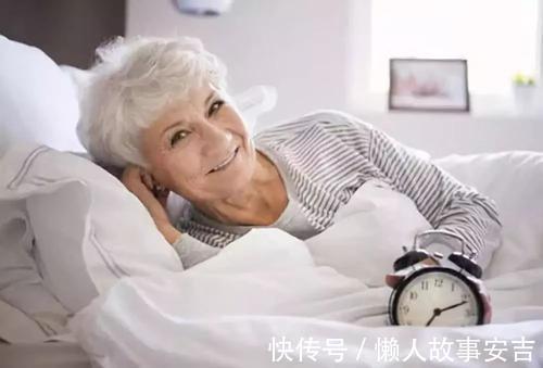 老年痴呆|老人有没有患老年痴呆？要注意这几个表现，若一个不占晚年能享福