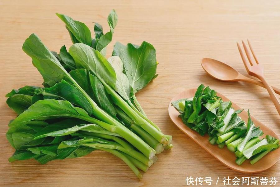 体内的湿气越积越重不妨多吃5种食物，助你排出体内的湿气
