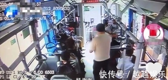 父亲|“谁有吃的,能给孩子吃点吗?”父亲无助的声音,让乘客坐不住了
