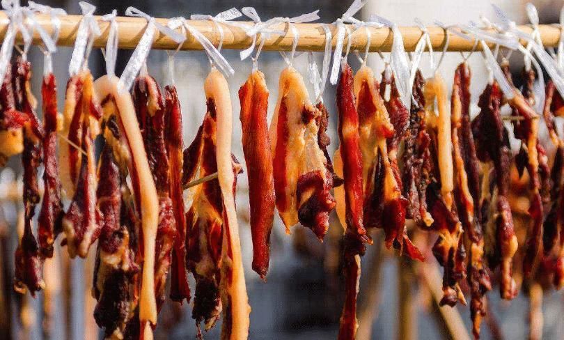  城里人|吃不完的腊肉，不要直接放冰箱，教您一招，腊肉放一年都不坏