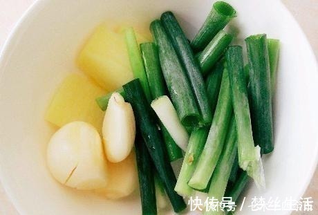 鳗鱼饭|夏天最肥的鱼,我在菜市场碰到从不还价,25元一斤,清凉还滋补