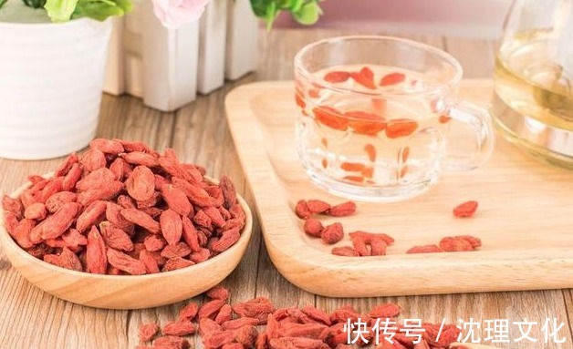 食物|爱美女性不妨多吃3种食物,营养丰富、滋润肌肤,身体棒棒哒!