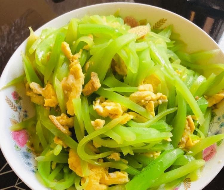 真正的“安神菜”就是它,每天炒一盘,失眠好了,一觉睡到天亮