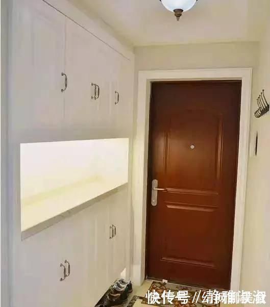 墙面|去朋友家串门,一进门就被鞋柜惊艳到了,真是漂亮又实用