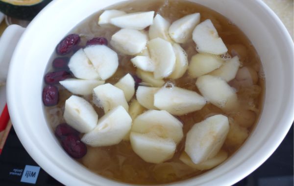 莲子|它是天然“补血汤”，上锅炖一炖，营养滋补，脸色越来越红润