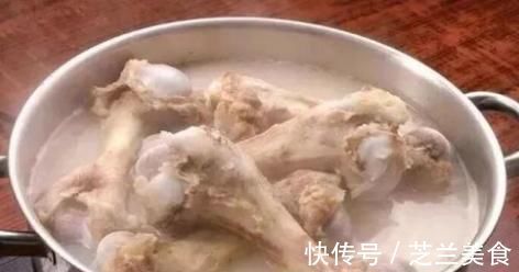 老年人|你还在喝骨头汤补钙吗?有种豆钙含量比牛奶都高,赶紧多吃点!
