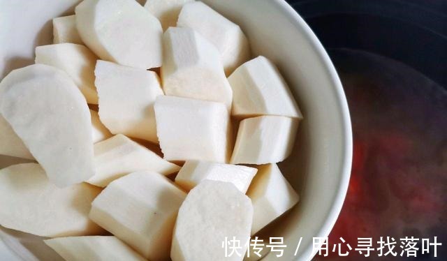 美味|玉米山药排骨汤,做法简单,美味营养!