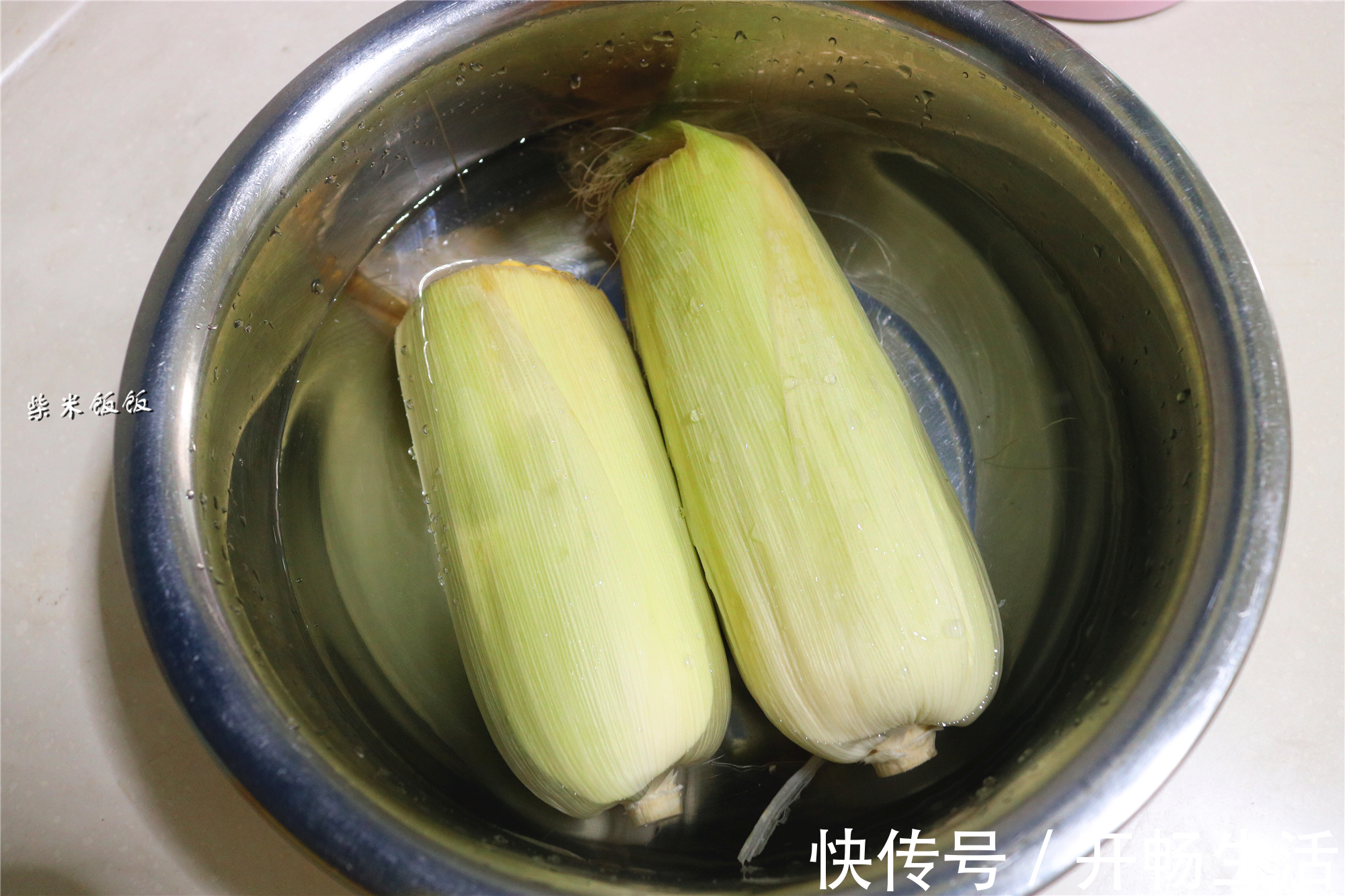 小苏打|才知道,煮玉米时加点它,口感大不同,玉米又香又甜,水嫩多汁!