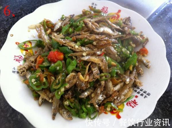 美食推荐:回锅藕片、火爆泡椒腰花、小炒鱼干、小炒牛肉的做法