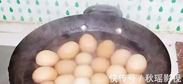 大妈|卖了30年早餐的大妈,教你煮茶叶蛋的配方,香味浓郁入味十足!