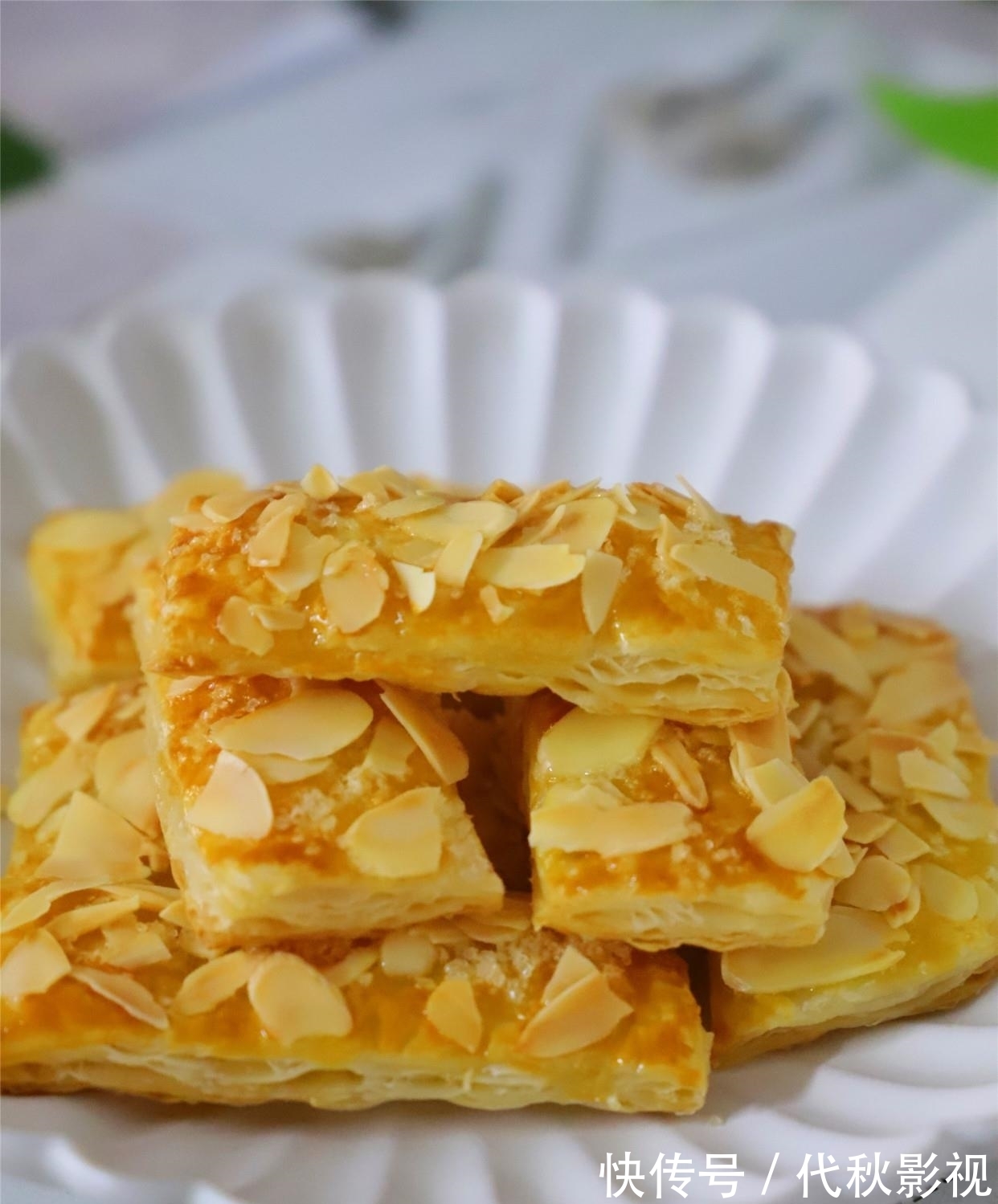 手抓饼的花样新吃法,个个酥脆又多层,咬一口酥掉渣,简单易做