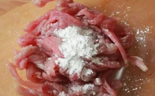 生粉和淀粉的区别和用途,以后别再用错了,不然做出来的菜不好吃