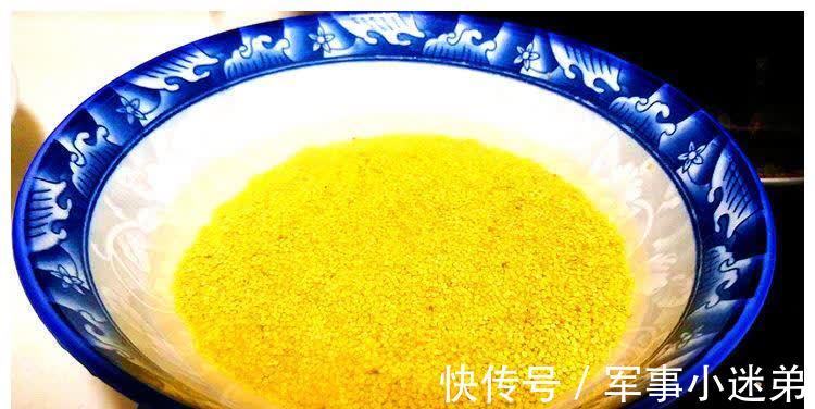 熬小米粥,最好不要直接下锅,教你3个小技巧,又香又浓还不溢锅