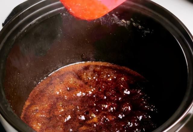 梨膏|秋梨膏别去超市买,学会古法熬制,不放一滴水,孩子吃润燥更润肺