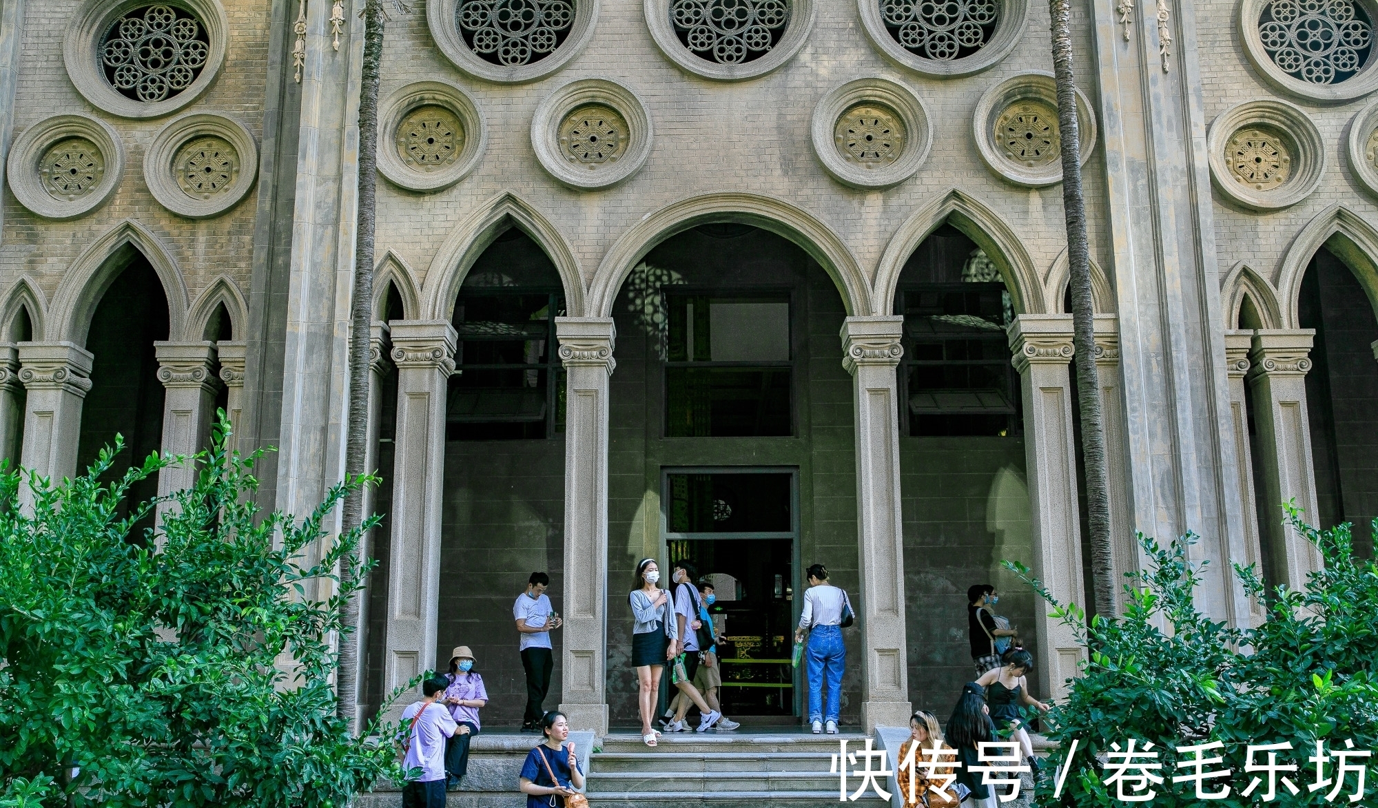 古德寺|武汉古德寺：中国佛寺建筑中的一朵奇葩，可以假装出国的旅拍景点